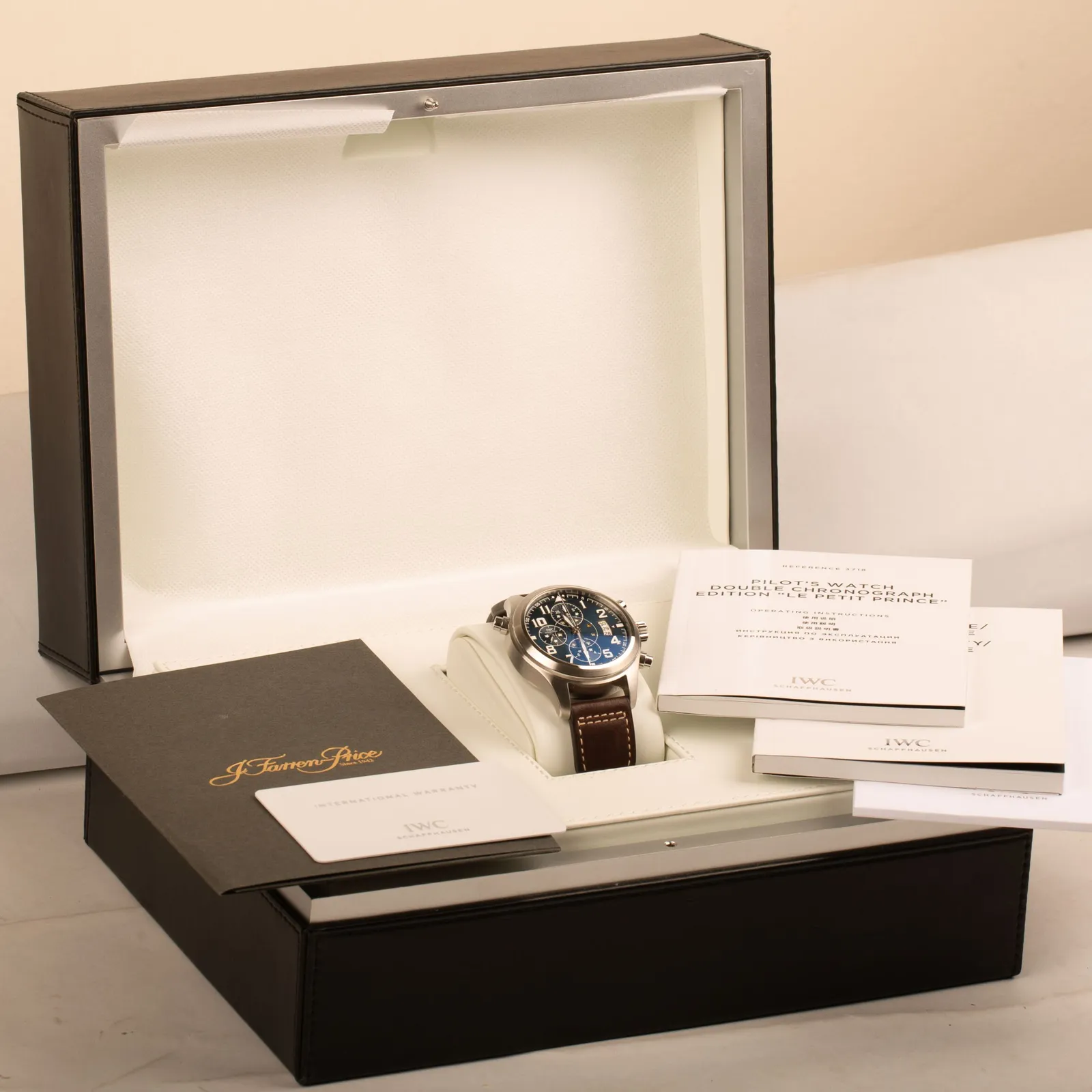 IWC Pilot IW371807 Price in Australia | $11k, 2015 Mint - image 9