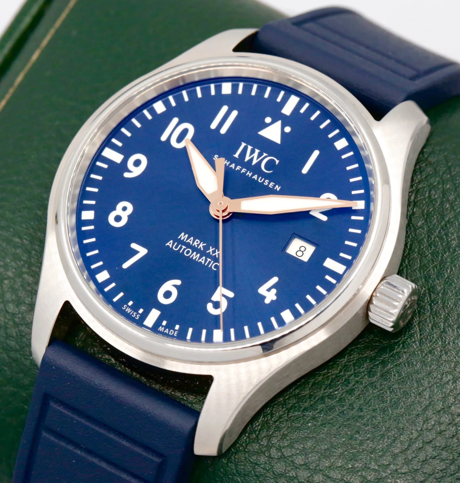 IWC Pilot (2026) - Ref. IW328221 | Watch Scout - image 2