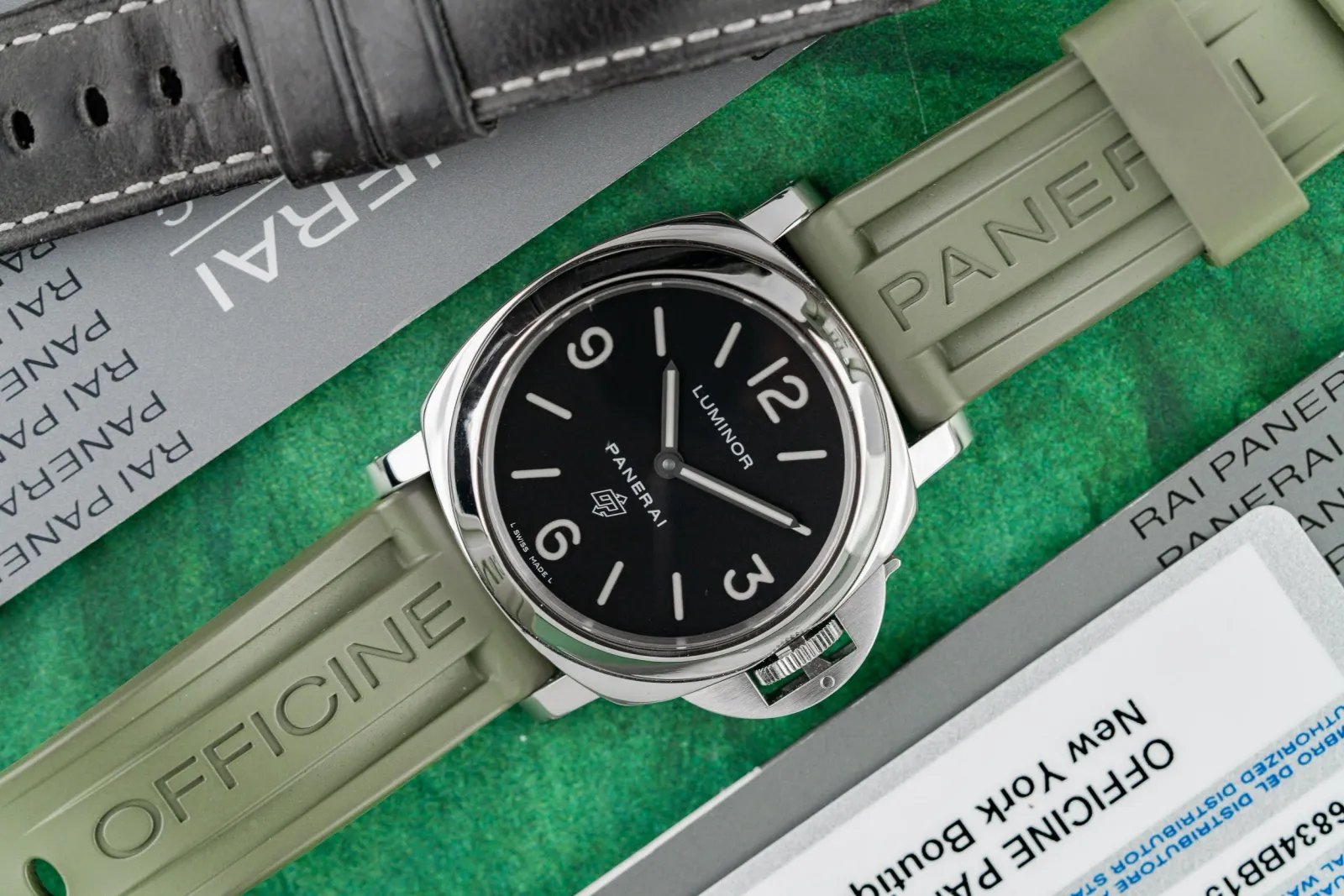Panerai Luminor Base Logo (2012) - Ref. PAM00000 | Watch Scout - image 2