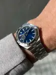 Vacheron Constantin Overseas Mid-Size 2300V/100A-B170, thumbnail 3 of 17