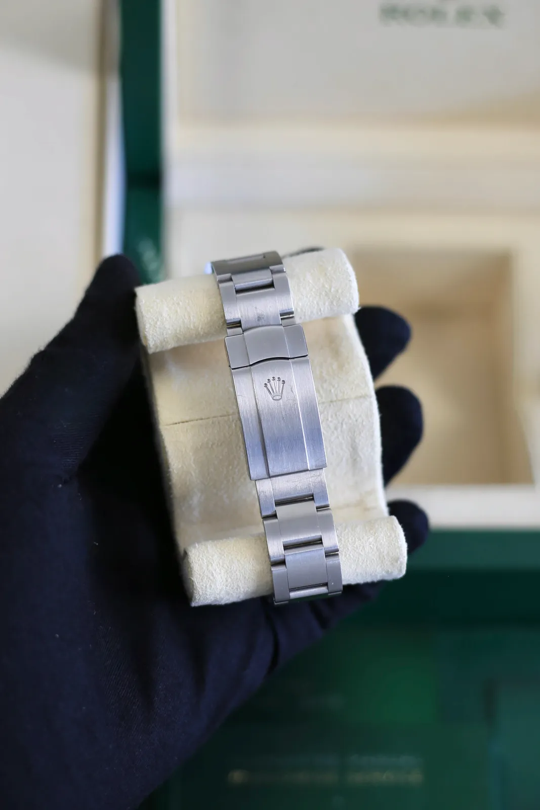 Rolex Oyster Perpetual 124300, photo 8 of 8