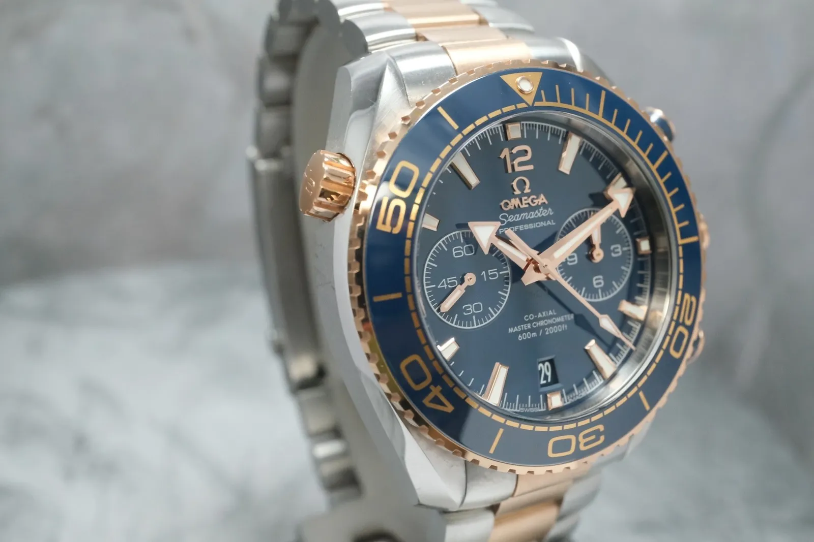 Omega Seamaster Planet Ocean (2023) - Ref. 215.20.46.51.03.001 | Watch Scout - image 2