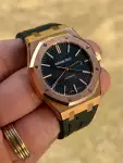 Audemars Piguet Royal Oak (2017) - Ref. 15400OR | Watch Scout thumbnail 1