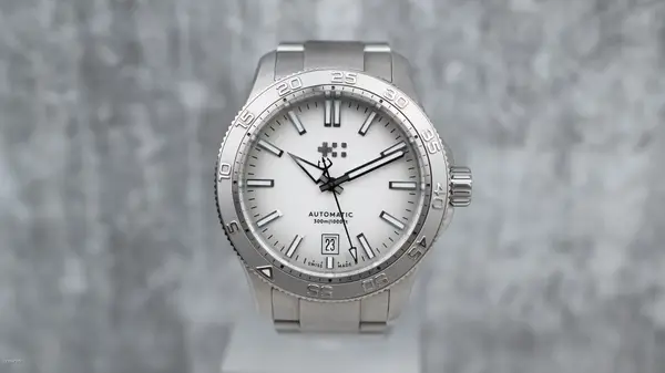 Christopher Ward C60 Atoll 300