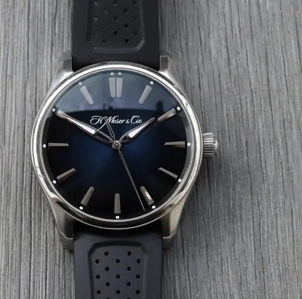 H.Moser & Cie. Pioneer Centre Seconds