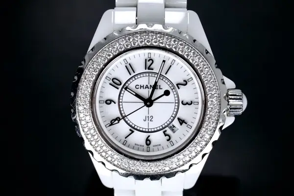 Chanel J12