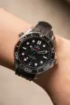Omega Seamaster Diver 300M (2022) - Ref. 210.32.42.20.01.001 | Watch Scout thumbnail 9