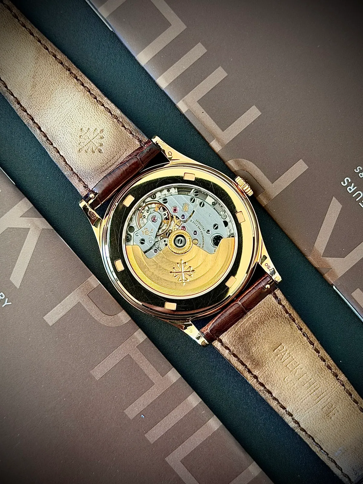 Patek Philippe Calatrava (2008) - Ref. 5296R-010 | Watch Scout - image 2