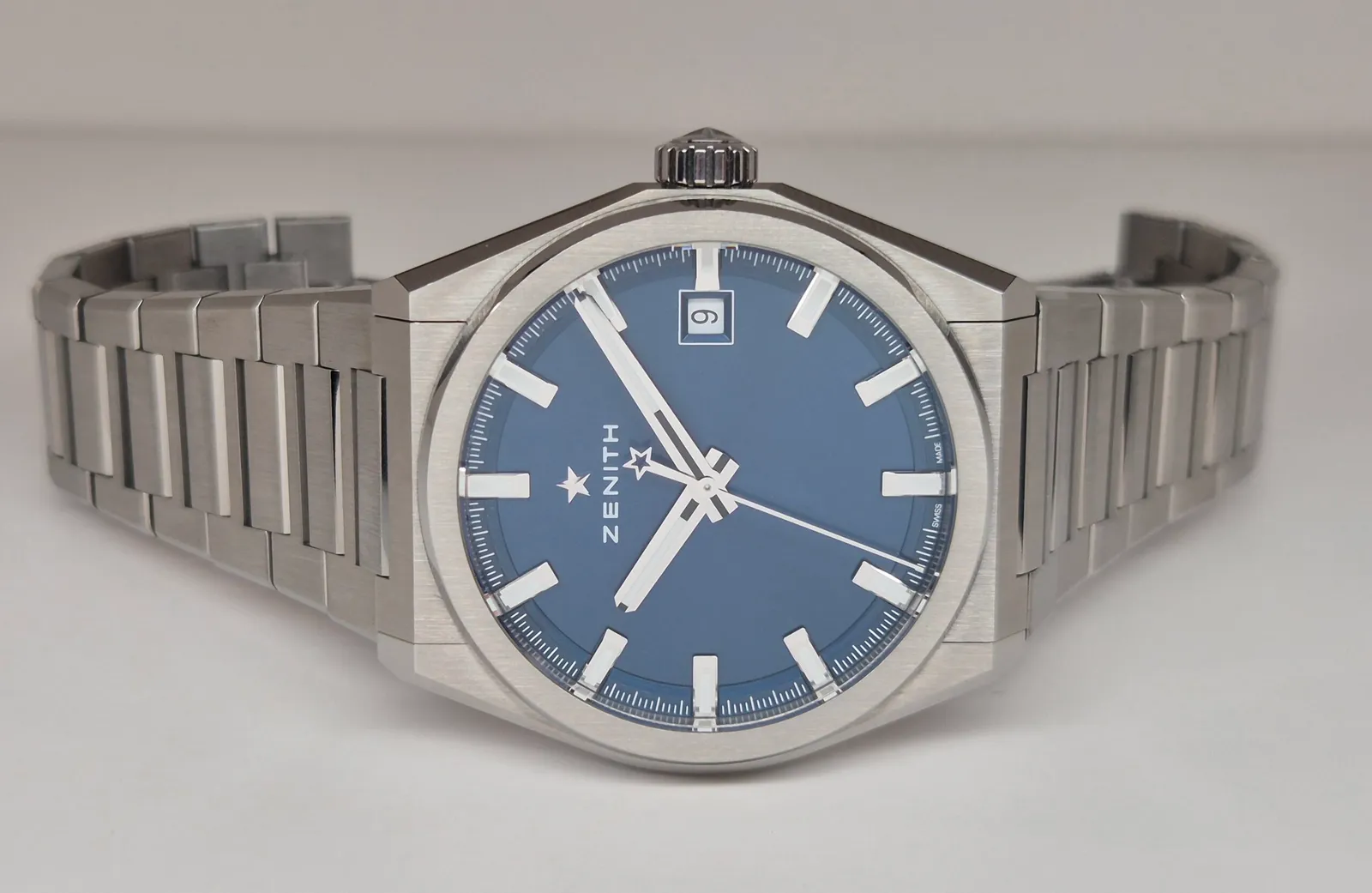Zenith Defy Classic 95.9000.670/51 Price in Australia | $5.8k - image 5