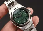 Girard Perregaux Laureato (2025) - Ref. 81010-11-3153-1CM | Watch Scout thumbnail 16