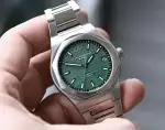 Girard Perregaux Laureato (2025) - Ref. 81010-11-3153-1CM | Watch Scout thumbnail 5