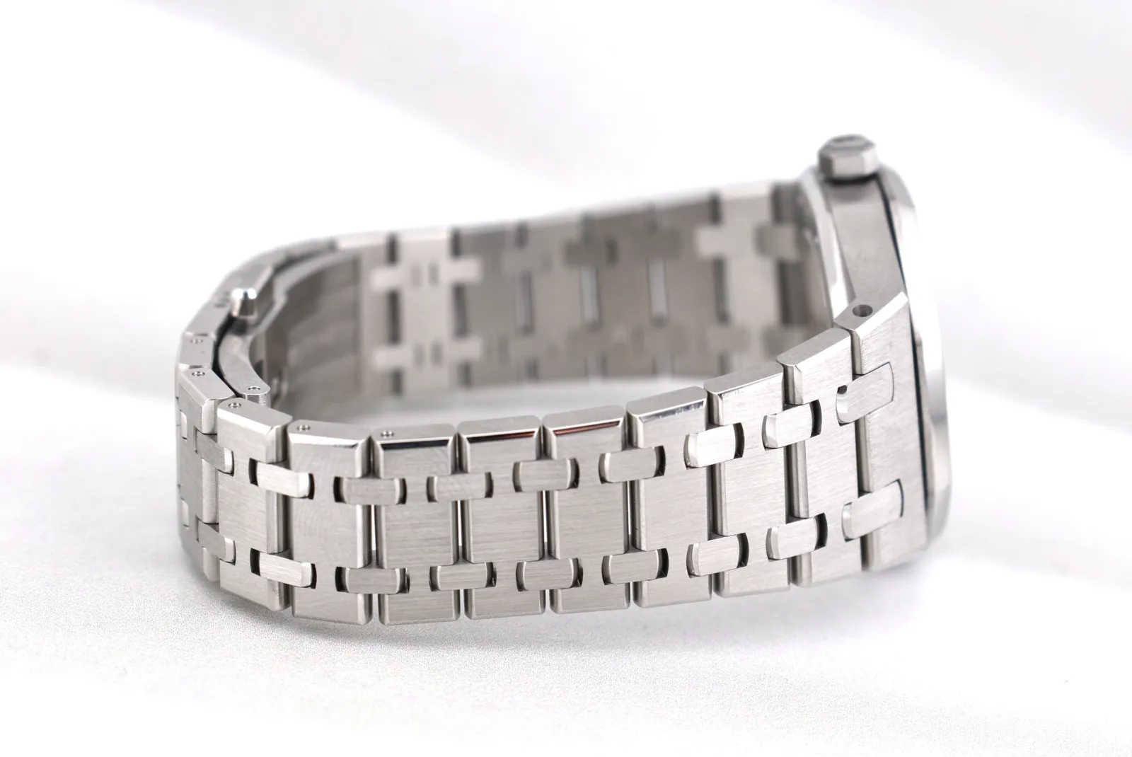 Audemars Piguet Royal Oak 77350ST.OO.1261ST.01 Price in Australia | $58k - image 10