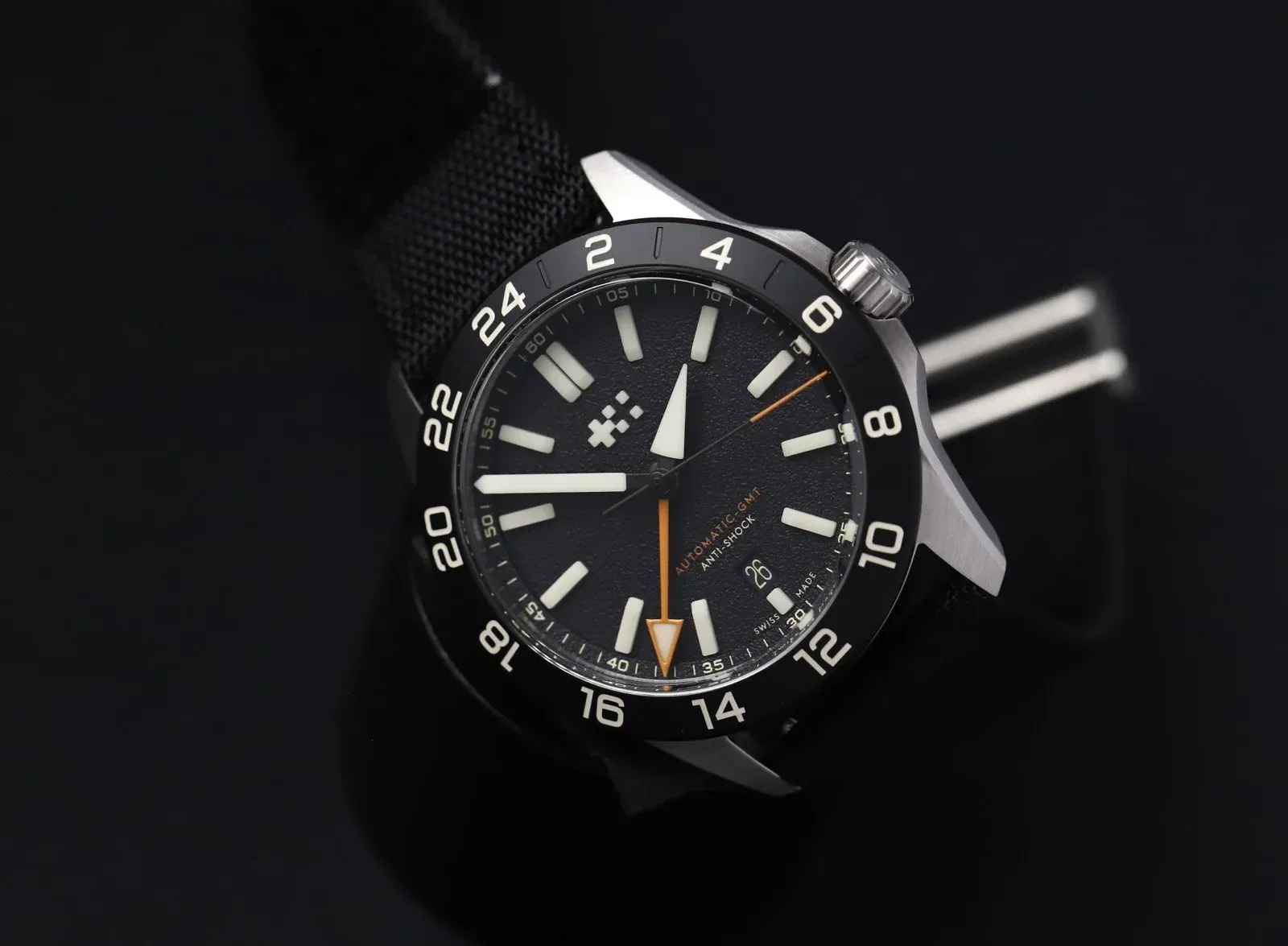 Christopher Ward C63 Sealander Extreme GMT (2026) - Ref. C63 Sealander Extreme GMT Black | Watch Scout - image 2