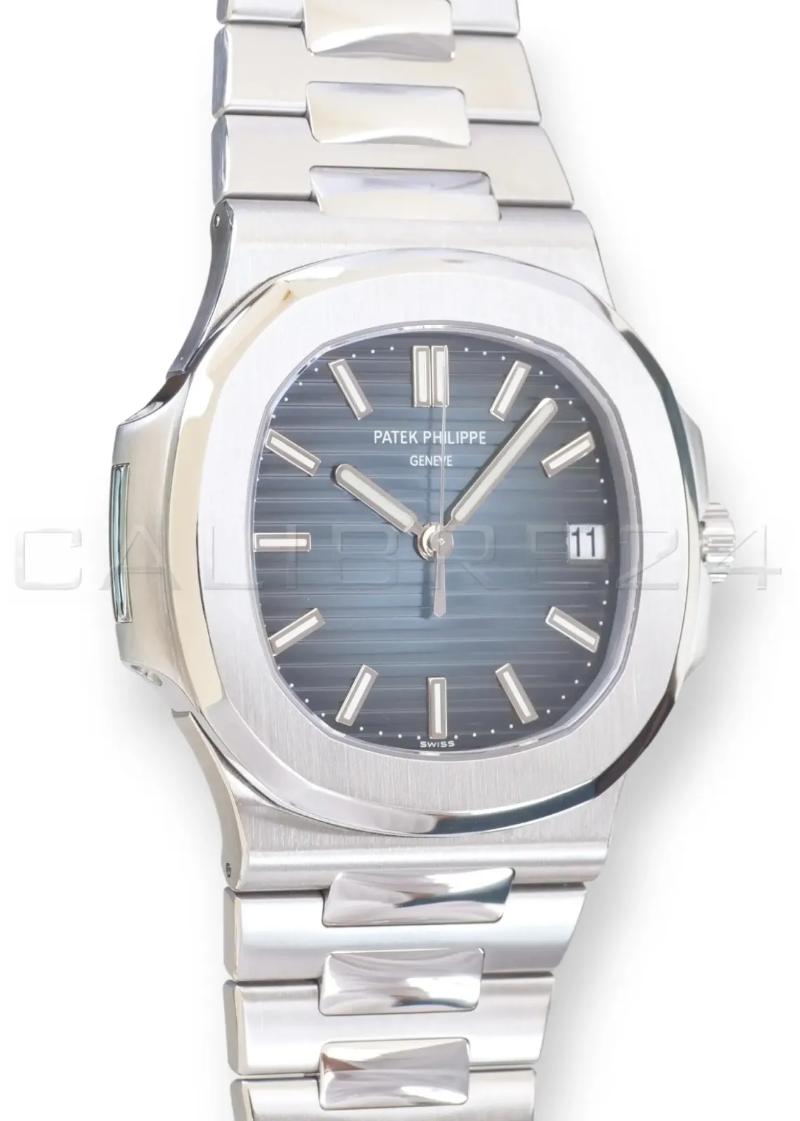 Patek Philippe Nautilus (2017) - Ref. 5711/1A-010 | Watch Scout - image 2