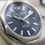 Girard Perregaux Laureato 42mm (2025) - Ref. 81010-11-431-11A | Watch Scout thumbnail 7