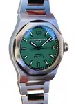 Girard Perregaux Laureato 42mm (2023) | Watch Scout thumbnail 2