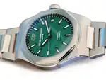Girard Perregaux Laureato 42mm (2023) | Watch Scout thumbnail 5
