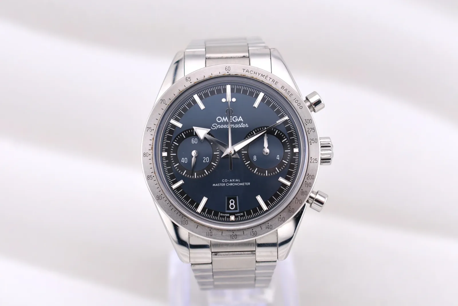 Omega Speedmaster (2024) - Ref. 332.10.41.51.03.001 | Watch Scout - image 2