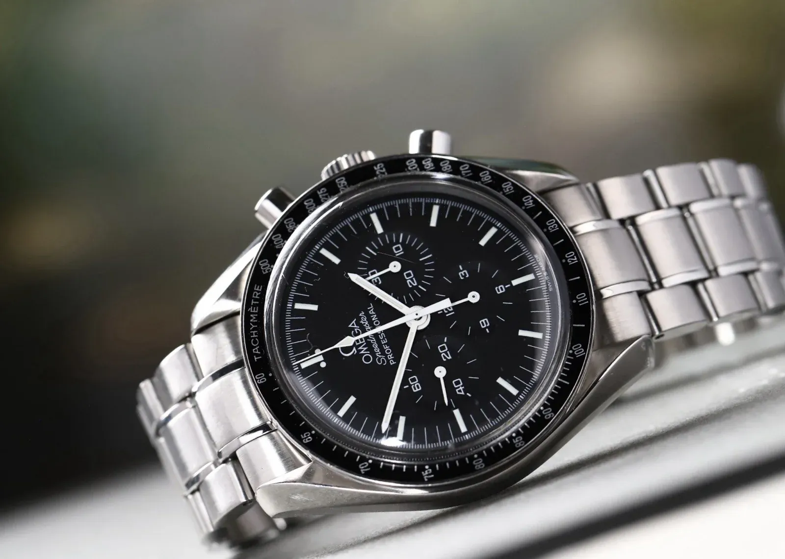 Omega Speedmaster (2002) - Ref. 3572.50.00 | Watch Scout - image 2