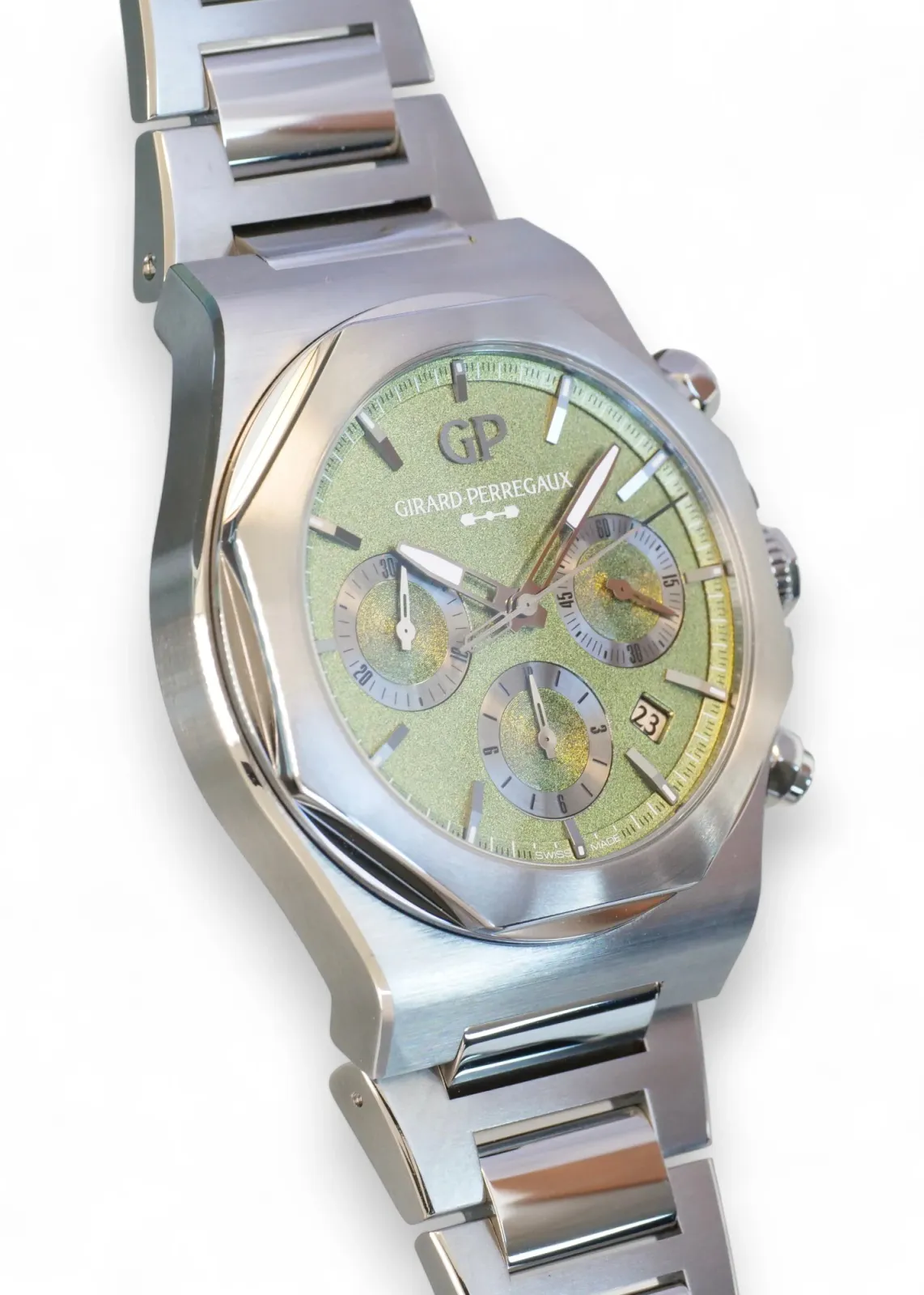 Girard Perregaux Laureato Chronograph Aston Martin Edition, photo 12 of 12