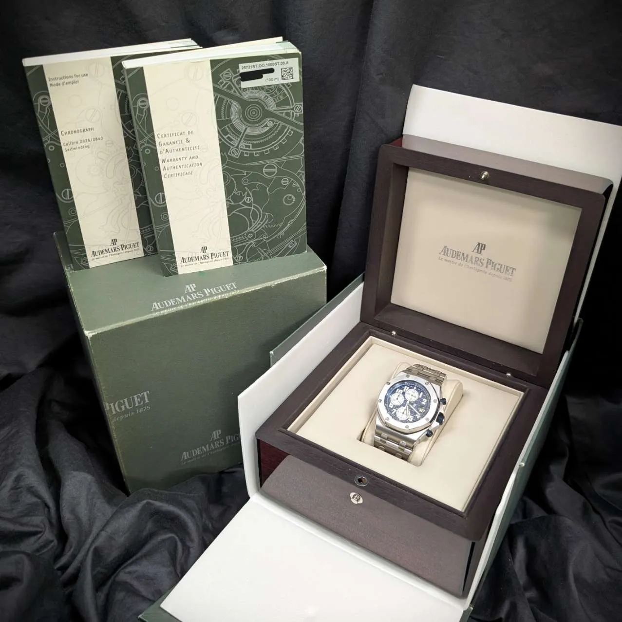 Audemars Piguet Royal Oak (2010) - Ref. 25721ST.OO.1000ST.09.A | Watch Scout - image 2