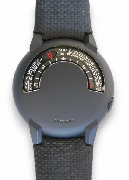 Urwerk UR-102 "RELOADED"