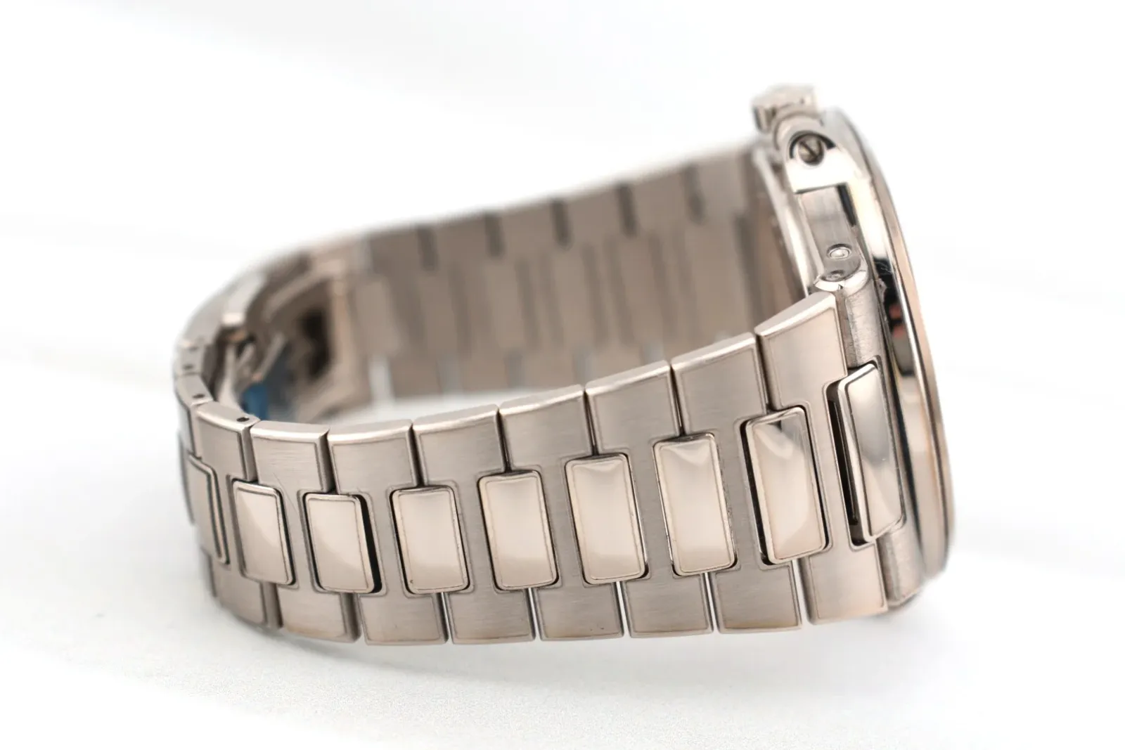 Patek Philippe Nautilus Perpetual Calendar 5740G Price in Australia | $460k - image 9