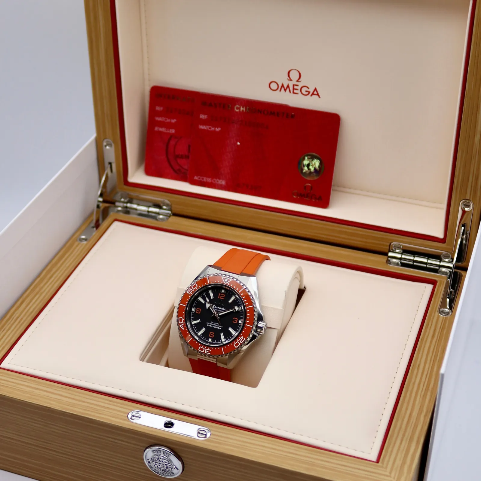 Omega Seamaster Planet Ocean 600M 217.32.42.21.01.004 Price in Australia | $9.5k - image 6