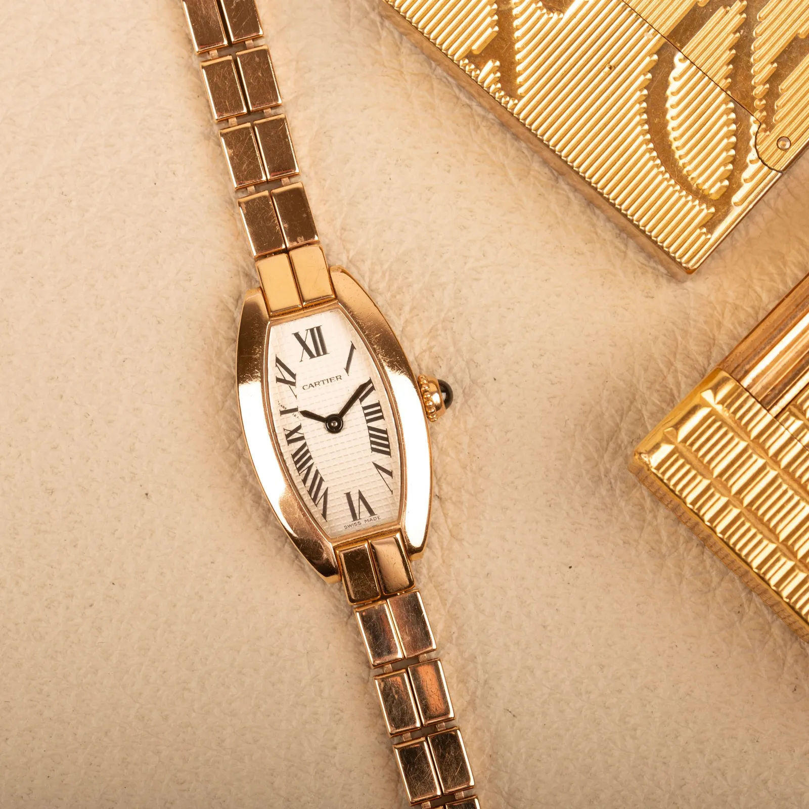 Cartier Mini Tonneau - Lanieres (2004) - Ref. 2592 | Watch Scout - image 2