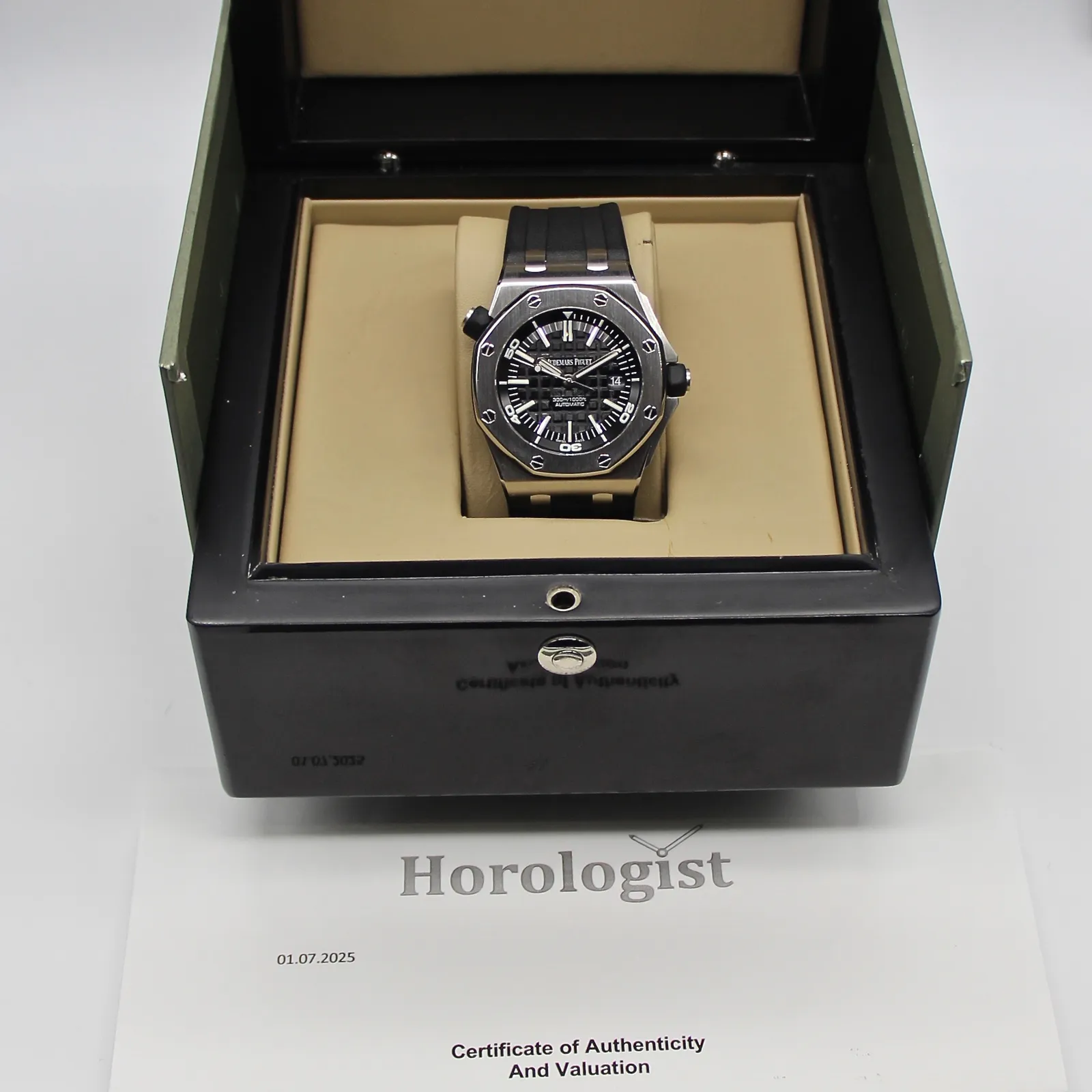 Audemars Piguet Royal Oak Offshore 15710ST.00.A002CA.01, photo 5 of 5