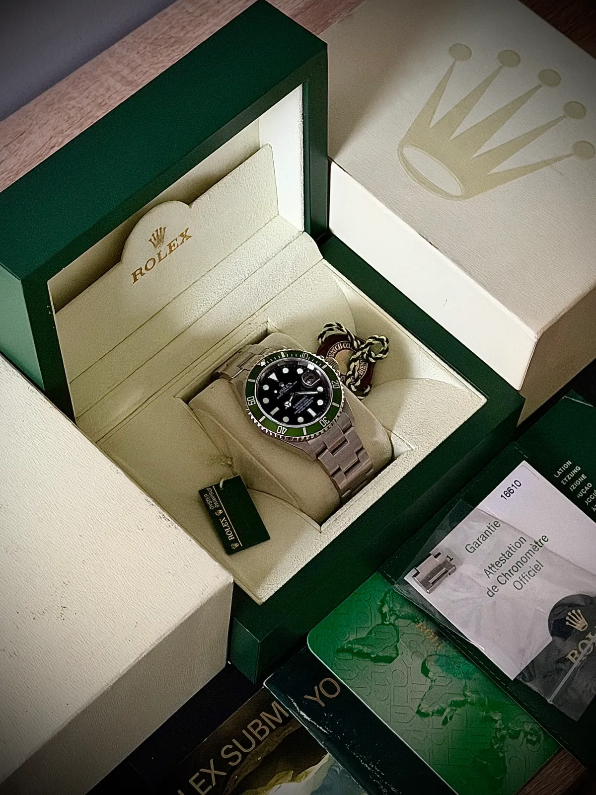 Rolex Submariner Date 16610LV Price in Australia | $18k - image 10