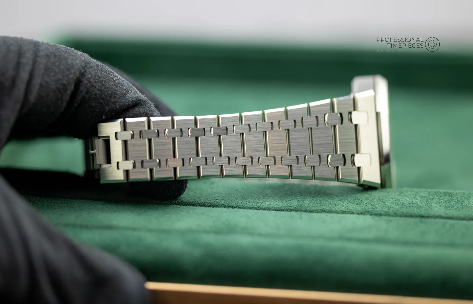 Audemars Piguet Royal Oak 15510ST Price in Australia | $72k - image 22