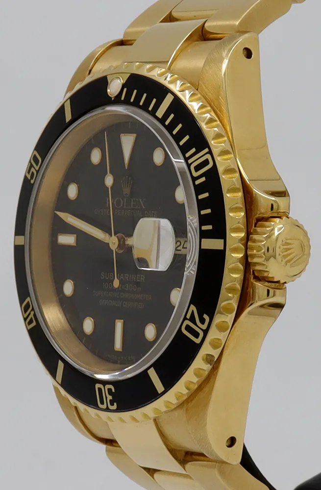 Rolex Submariner Date 16618, photo 2 of 6