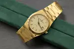 Vacheron Constantin Historiques 222 4200H/222J-B935 Price in Australia | $120k thumbnail 4