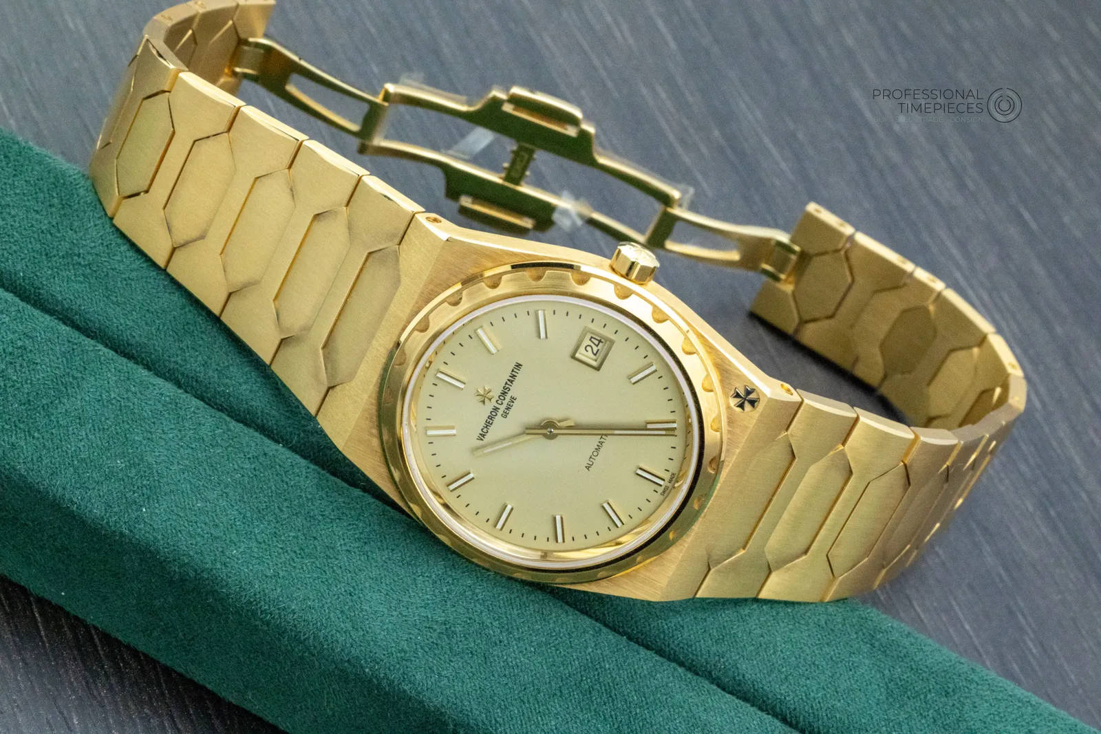 Vacheron Constantin Historiques 222 4200H/222J-B935 Price in Australia | $120k - image 14