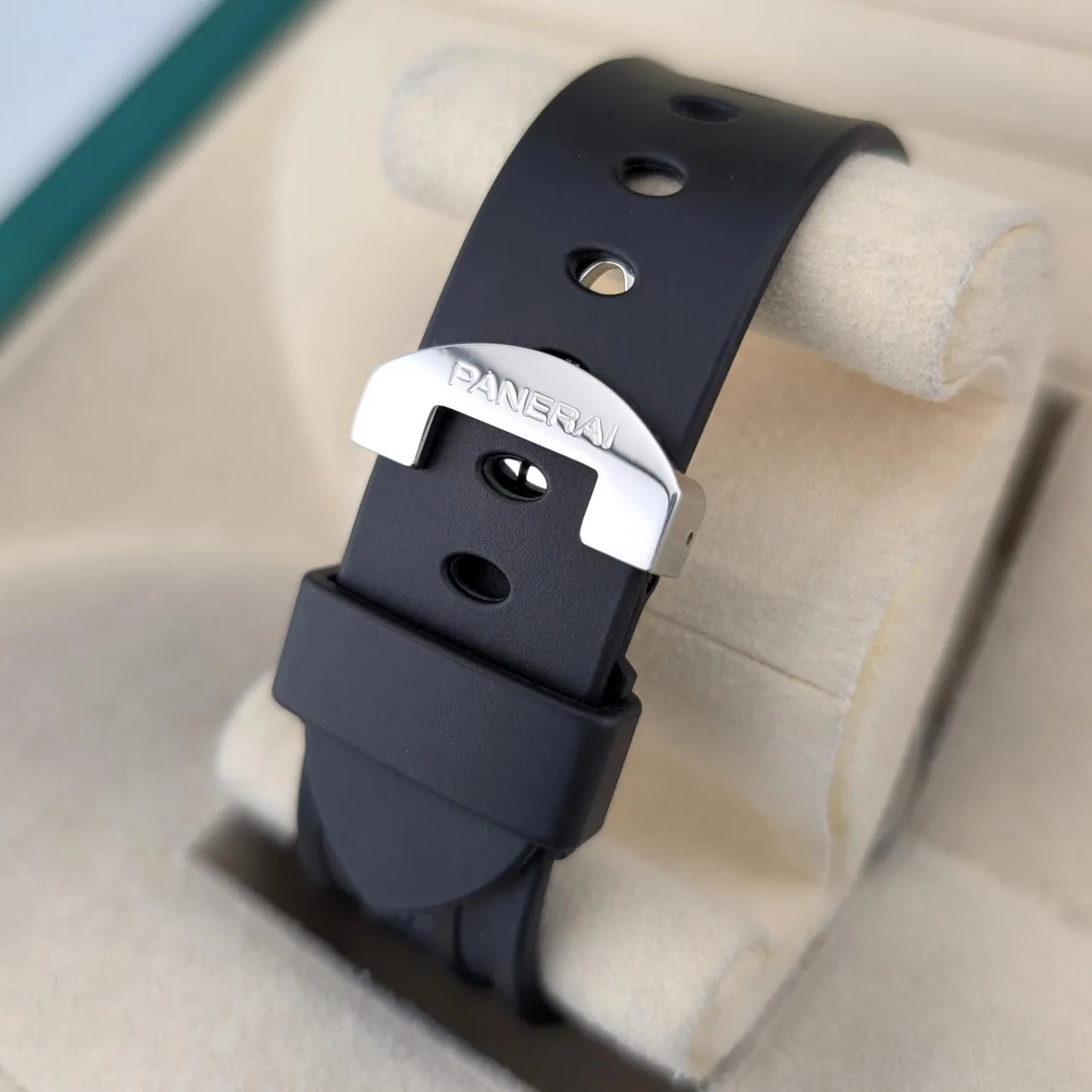 Panerai Luminor Marina Automatic PAM00104 Price in Australia | $4.5k - image 5