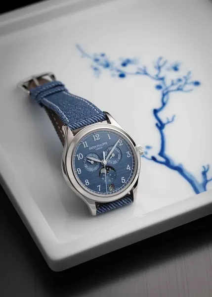 Patek Philippe Complications Annual Calendar Moonphase Ref. 4946G-001
