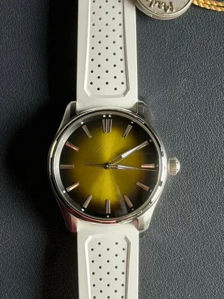 H.Moser & Cie. Pioneer Centre Seconds