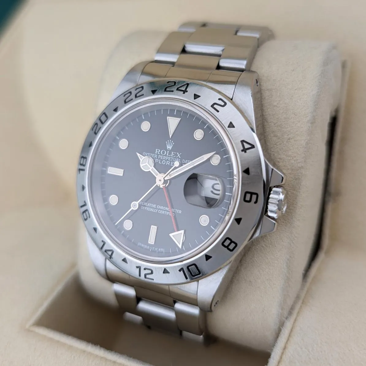 Rolex Explorer II 16570, photo 2 of 11