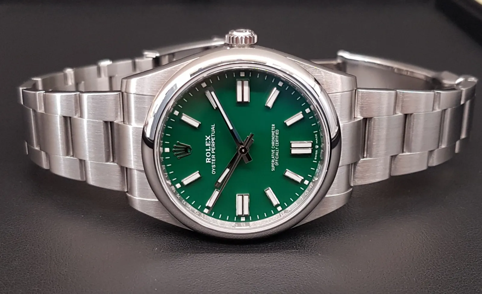 Rolex Oyster Perpetual 134300, photo 4 of 4