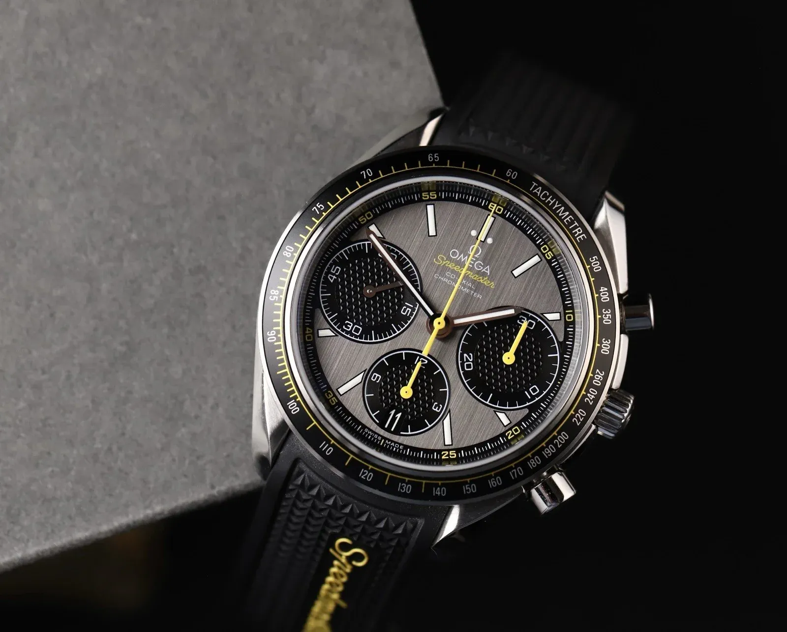 Omega Speedmaster (2019) - Ref. 326.32.40.50.06.001 | Watch Scout - image 2