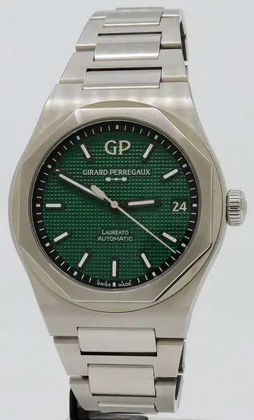 Girard Perregaux Laureato 42mm Ref. 81010-11-3153-1CM