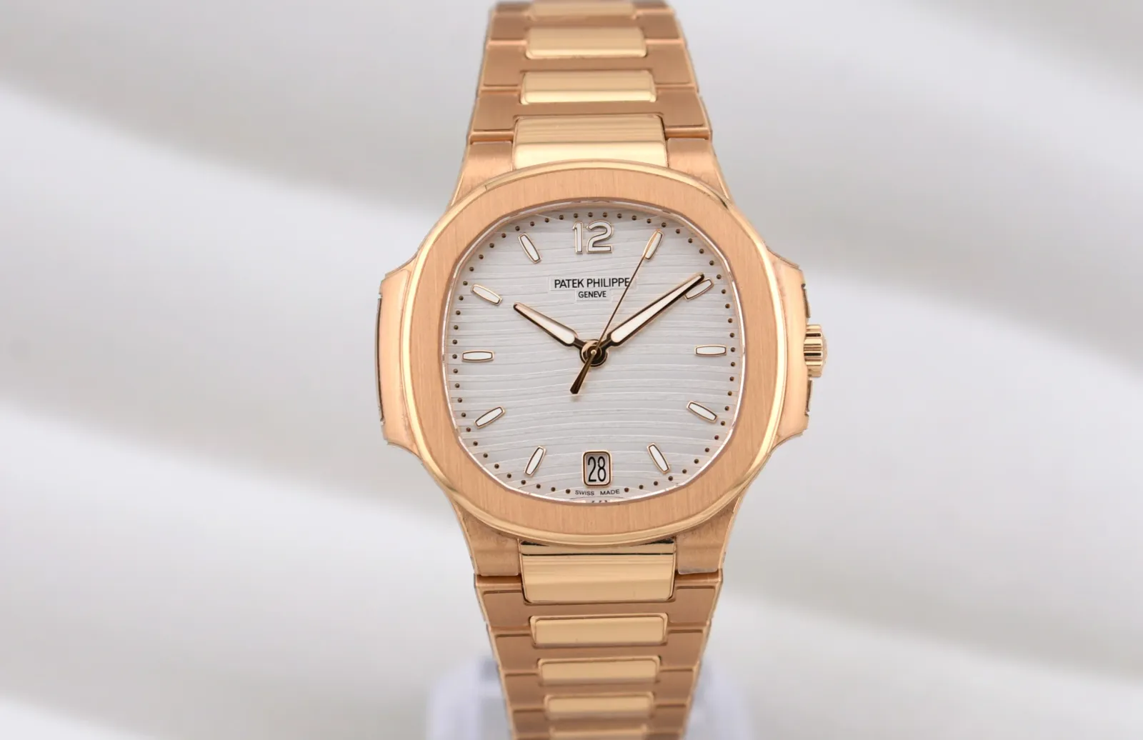 Patek Philippe Nautilus (2024) - Ref. 7118 | Watch Scout - image 2