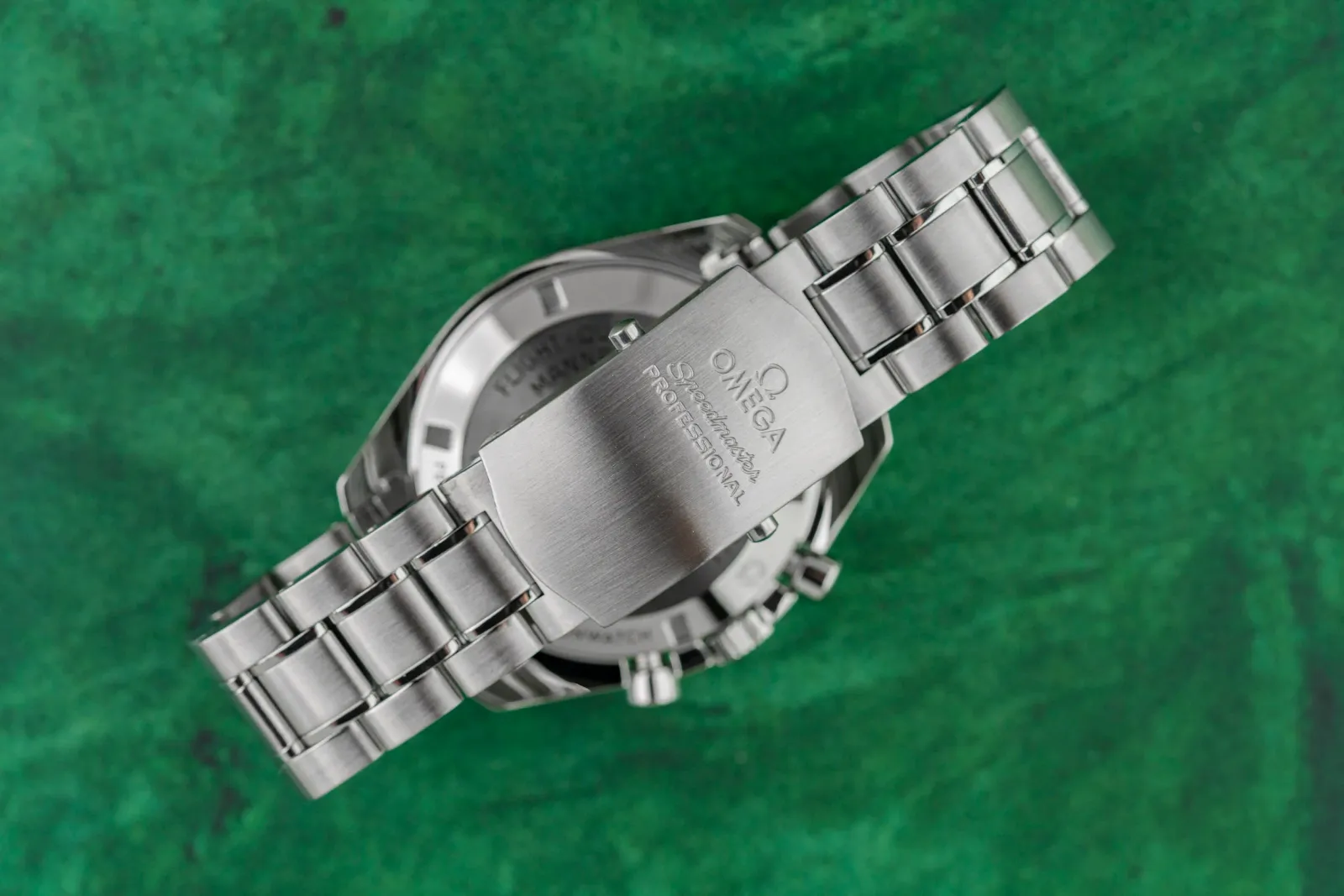 Omega Speedmaster Professional Moonwatch 311.30.42.30.01.005, photo 2 of 6