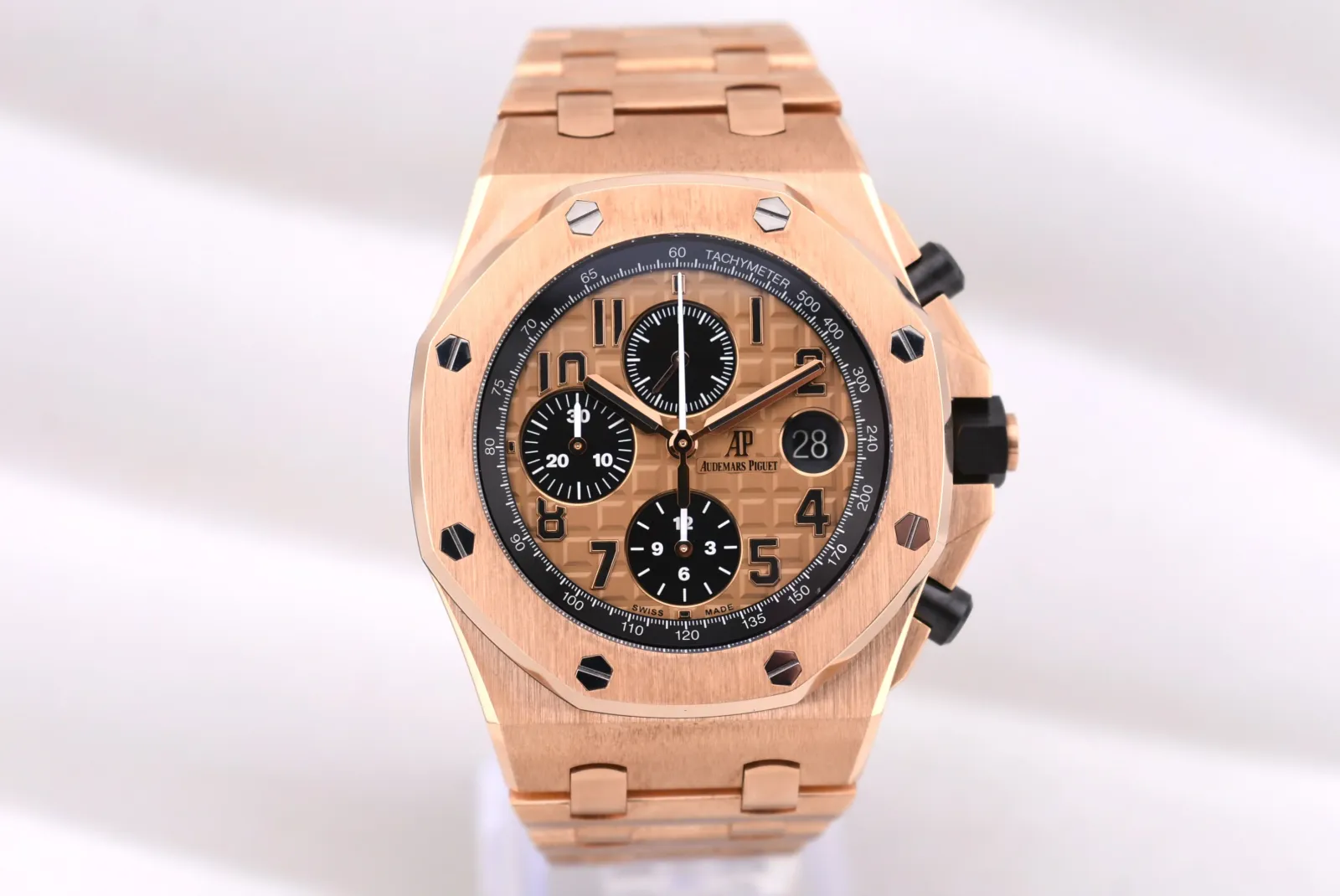 Audemars Piguet Royal Oak (2016) - Ref. 26470OR | Watch Scout - image 2