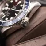 Tudor Black Bay (2015) - Ref. 79220B | Watch Scout thumbnail 3