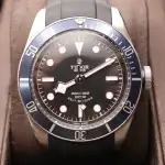 Tudor Black Bay (2015) - Ref. 79220B | Watch Scout thumbnail 5
