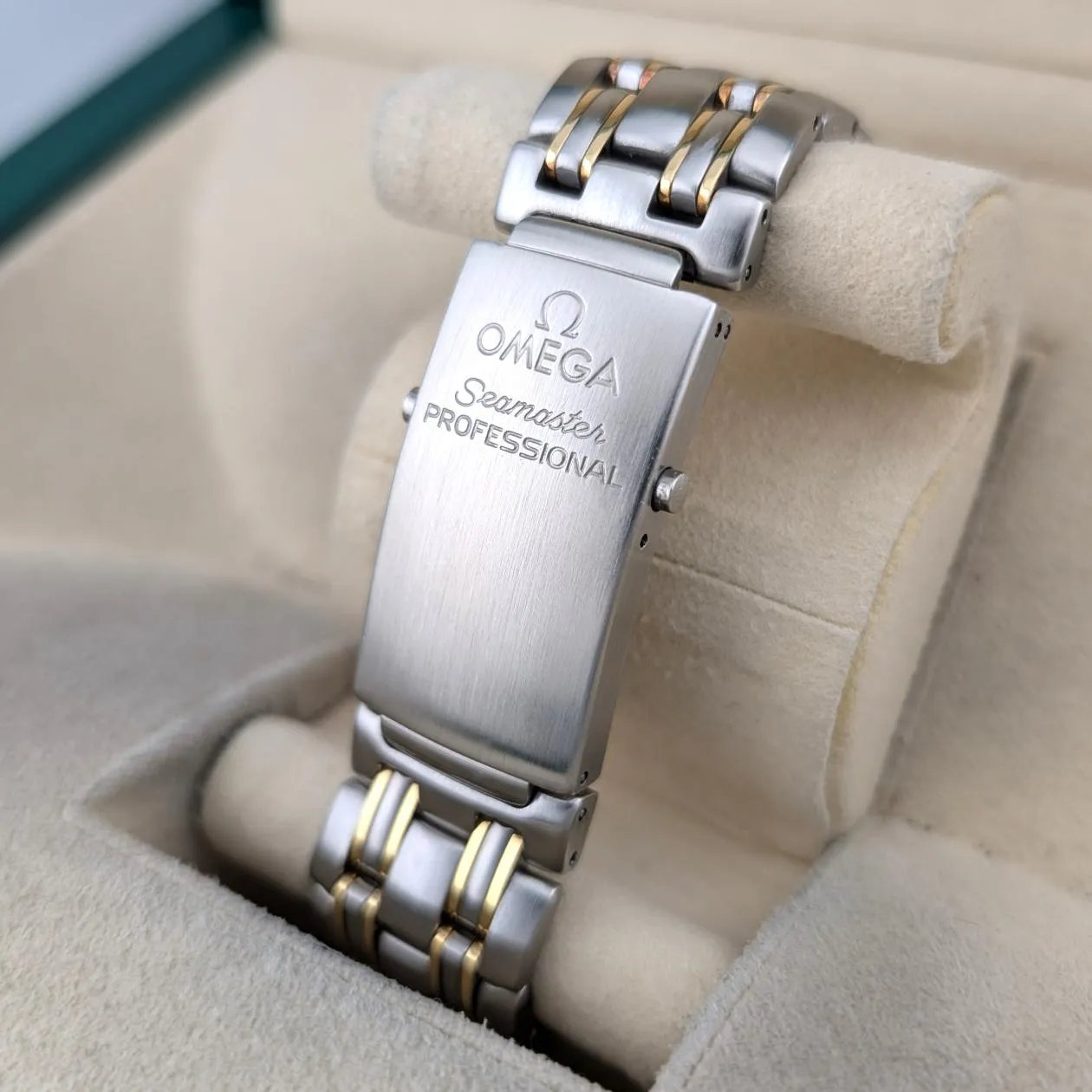 Omega Seamaster Diver 300M 2455.80.00 Price in Australia | $8k - image 6