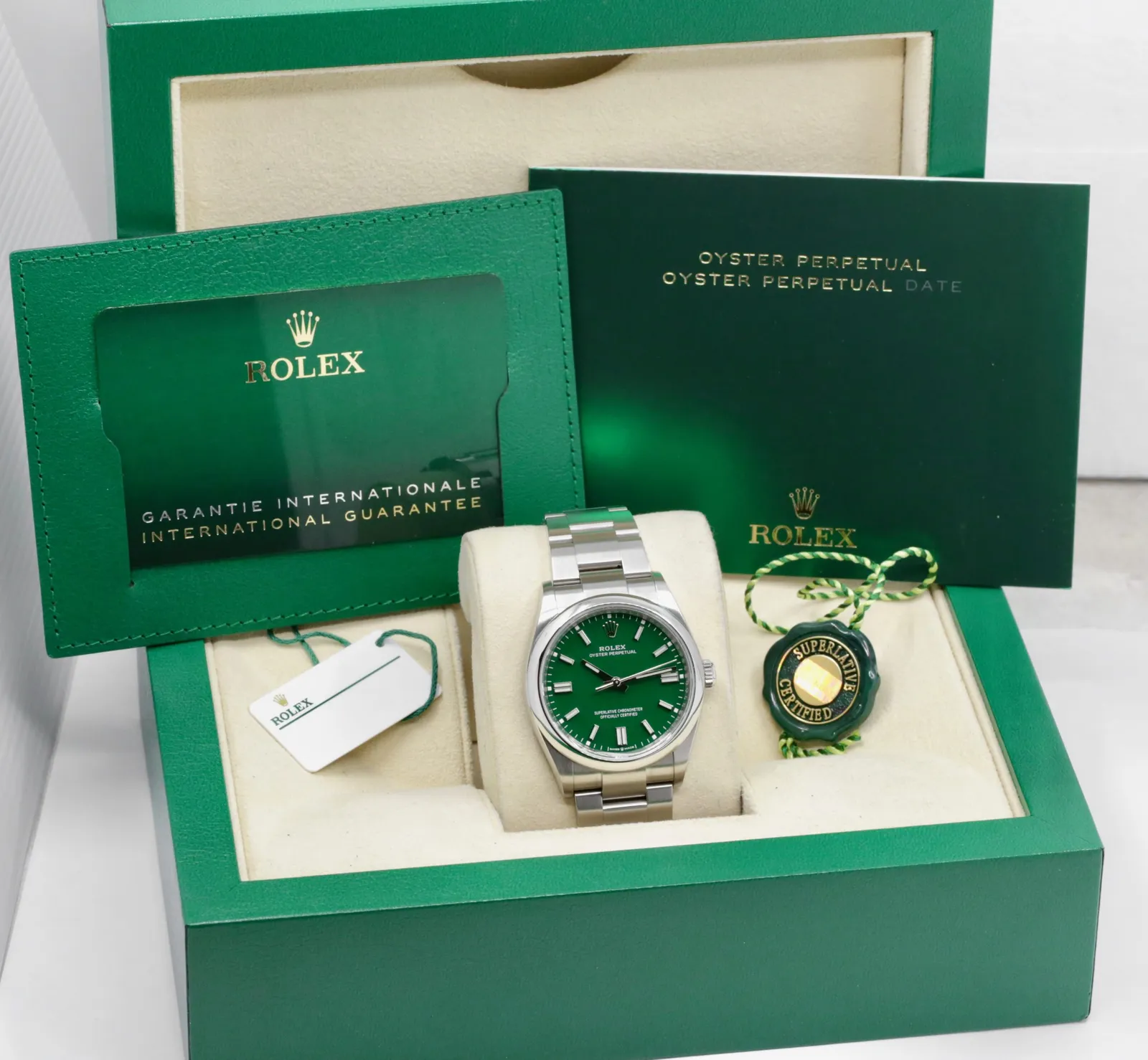 Rolex Oyster Perpetual 126000, photo 7 of 7