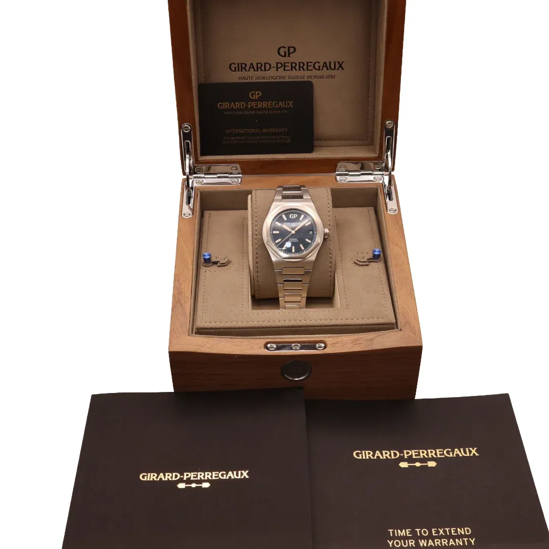 Girard Perregaux Laureato 42mm 81010-11-431-11A Price in Australia | $10k - image 10